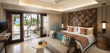 lemuria-seychelles-2016-ab-senior-suite-bedroom-01